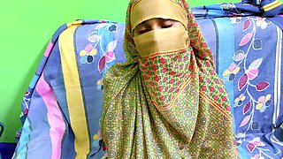 Fucking Pussy of Desi Sexy Bhabhi
