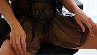 Hot Secretary Plays with Her Pussy at the Office