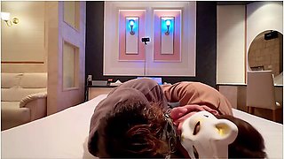 In The Car On The Way To The Hotel, I Touched The Married Womans Pussy And Made Her Hold Out Until