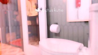 Voyeur Pee at a Sleepover Party