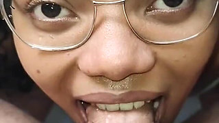 Stepdaughter My Obedient Cleaning My Feet with Her Tongue and Drinking All My Urine