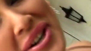 Full Extra Mandy Bright Outdoor Scene with 2 Franks