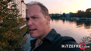 Running from the police, fucking at the hotel - Hitzefrei