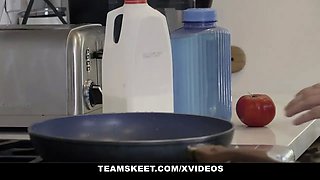 Stepsisters hazel heart & remi jones compete who can pound brother better to get his car - squad skeet