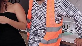 Construction Worker Fucks His Big Ass Boss and Gives Him a Huge Load of Cum