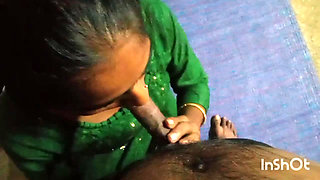 Indian Desi cheating housewife giving and her boyfriend at night