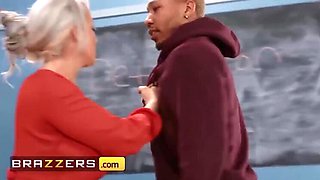 Blonde MILF Alura Jenson Gets Fucked by Lucky Student Ricky Johnson in Class - Big Tits at School