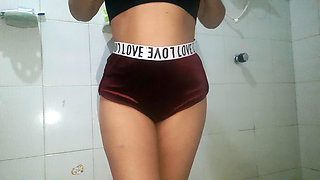 South Indian girl with big ass twerking
