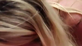 Madrasta Distribuidora Ensina Sua Entiada Chupa Buceta