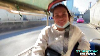 Curvy Cougar Fucked For First Hardcore Porno At Tuk Tuk Patrol
