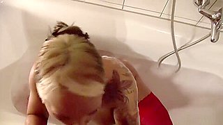 German Hot teen 18+ In Stockings Give Perfect Blowjob In Bathtub