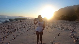 Big ass Thai amateur GF beach visit and homemade sex tape