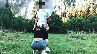 Sexy Slim Bubble-assed Hiker Tempts a Stranger To Fuck Her Hard In the Lap Of Nature