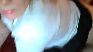 Deutsche Amateur-MILF liebt analen Creampie-Gangbang