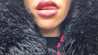 Huge Burps From the Sensual Lips of Lavinia Outdoor