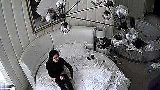 Horny fat arab housewife fingered on amateur hidden cam