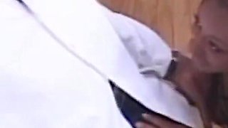 This Bitch Crawled on the Floor and Got Her Ass Banged by a Ghetto Guy