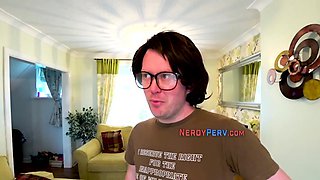 Leeds Nerd gets head in the hallway