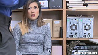 Tommy stick his prick inside Aubrees tight hoochie-coochie