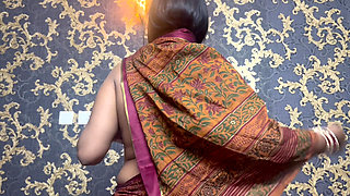 Desi Hot n Sexy Indian saree wali Liza Bhabhi fucked by a Besharam Young Baba with clear Hindi audio