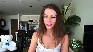 Brunette Solo Webcam Masturbation