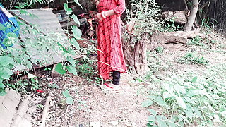 Best Indian Bangali Village bhabhi fucking outdoor forest by devar