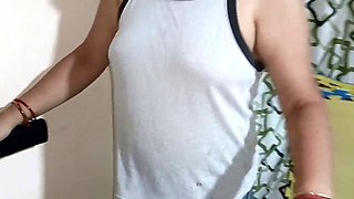 Super kinky girl shows off her naked body while working out, shaking her curves in this real homemade clip