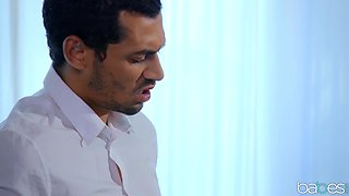 Tempting beauty Bella Rolland arousing xxx scene