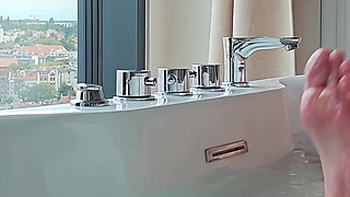 Fun in the Bubble Bath - a Foretaste