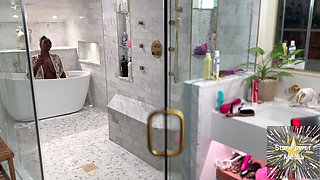 Sultry Soak: Giana's Naughty Bath Tease