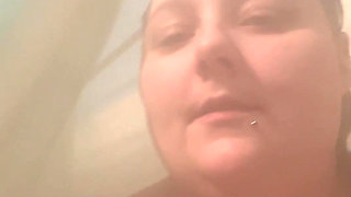 BBW Plays in the Shower