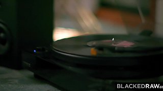 Hot Chick Prefers Fucking BBC Over Her Boyfriend