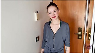 Ma Neighbor Is A Porn Actress And She Comes To My Door