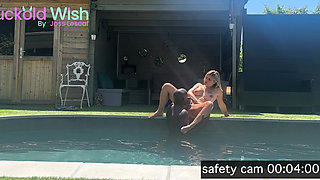 Lumacarie Gets Fuck at Swiming Pool