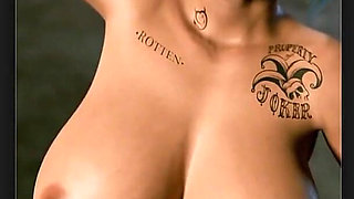 Harley Quinn on the Arkham City Runway Showing Her Thicc Tits and Ass