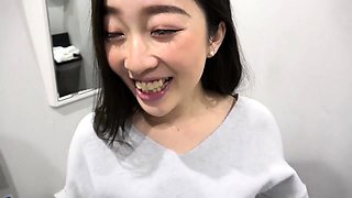 Sensuous Japanese teen feeds her lust for cock in the toilet