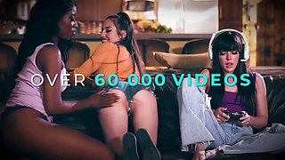 Twenty one sextury - naughty girls give into their seduction and have an outstanding lesbo threeway