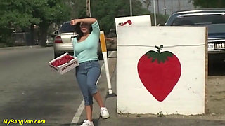 Chubby MILF picked up for her first bangvan DP