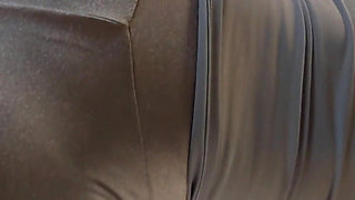 Tight Shorts, Slow Twerking… and You Losing Control