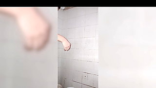 Video of TEENS18+ in the bathroom has been leaked