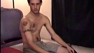 Straight Boy Buzz Gets Head