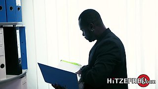 Filthy secretary is craving for the boss cock - Hitzefrei