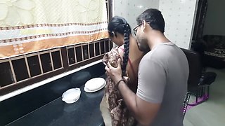 Bhabi Ki Saree Uthake Kitchen Me Chudai Sex - Indian Bengali Bhabi