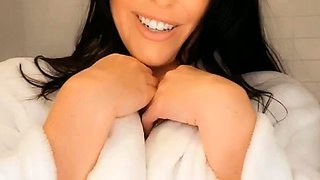 Leann amateur beautiful brunette with big boobs