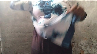 Indian desi hot bhabhi ki nahati ki video