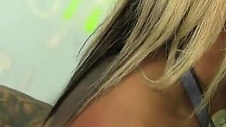 Curvy blonde loves to do blowjobs and cum in mouth