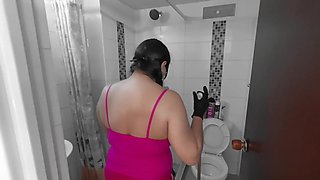 I Convinced My Employee to Let Me Film Herself Sucking My Cock with a Mask