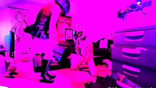 Amateur Foot Fetish Girlfriend Sucks and gives a Footjob