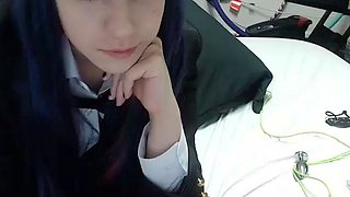 amateur innocent doll1 fingering herself on live webcam