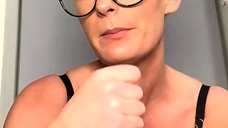 Amateur MILF oils up and toys her pussy